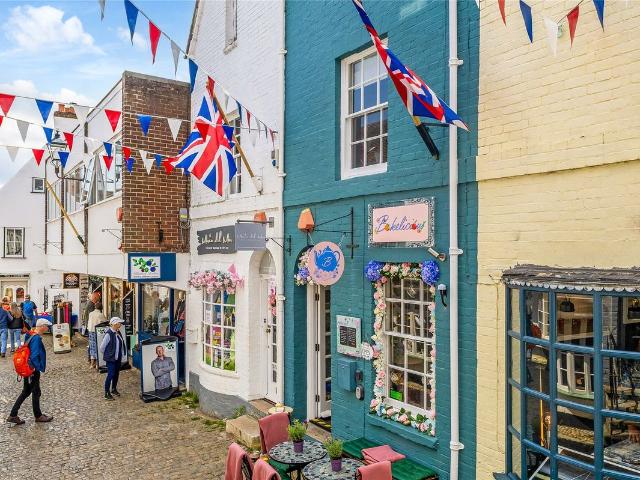 Quay Street, Lymington SO41, 2 bed detached house to rent, £1,650 pcm | PrimeLocation