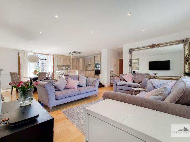 Quayside, 2 4 Westferry Road, Canary Wharf E14, 3 bed flat to rent, £5,750 pcm | PrimeLocation