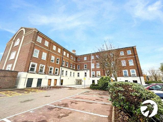 Quayside, Chatham Maritime, Chatham, Kent ME4, 1 bed flat to rent, £1,100 pcm | PrimeLocation