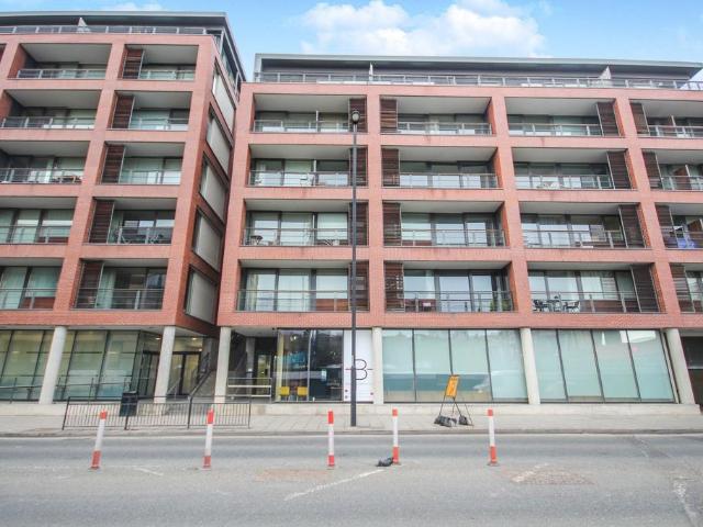 Quayside Lofts, 58 The Close. 1 bed apartment to rent £950 pcm £219 pw