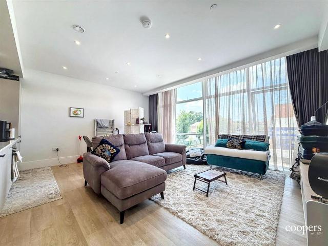 Quadrate Apartments, Pembroke Road, Ruislip HA4, 1 bed flat to rent, £1,650 pcm | PrimeLocation