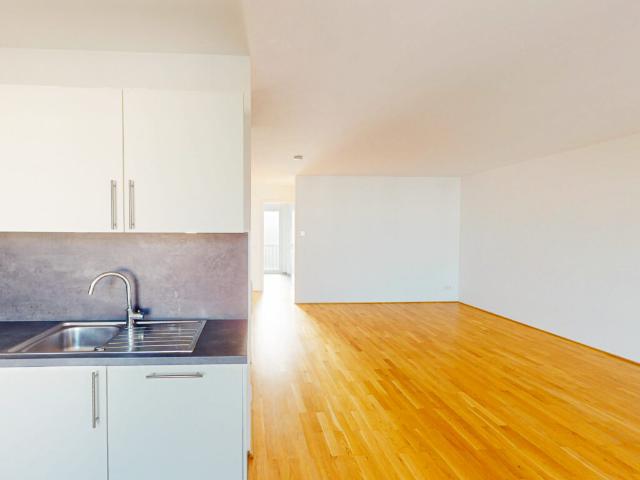 Quadratisch, praktisch Weidenquartier! Kompakte 3 Zimmer Wohnung mit EBK und Terrasse