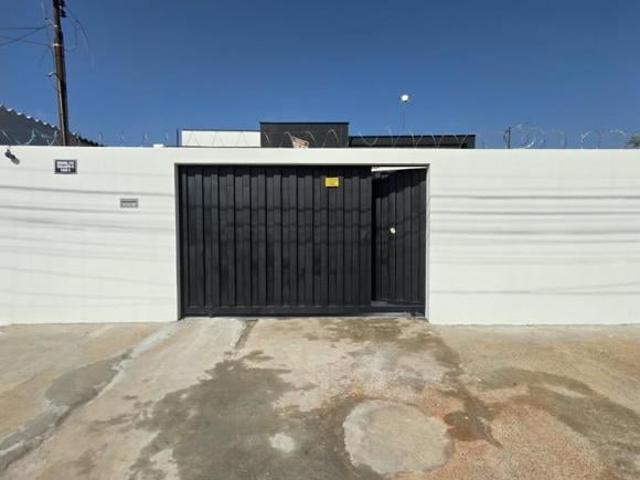 Quadra 116 Conjunto 6 Belíssima casa de 03 quartos com 1 suíte Toda Reformada Recanto das Emas