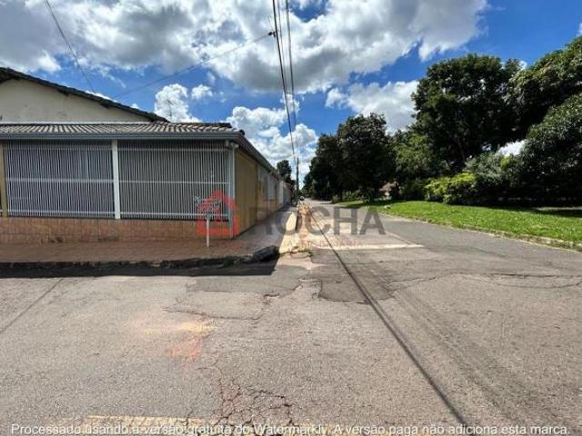 Quadra 1 Casa c/ laje, 3 suítes, aceito financiamento Sistema de energia fotovoltaica