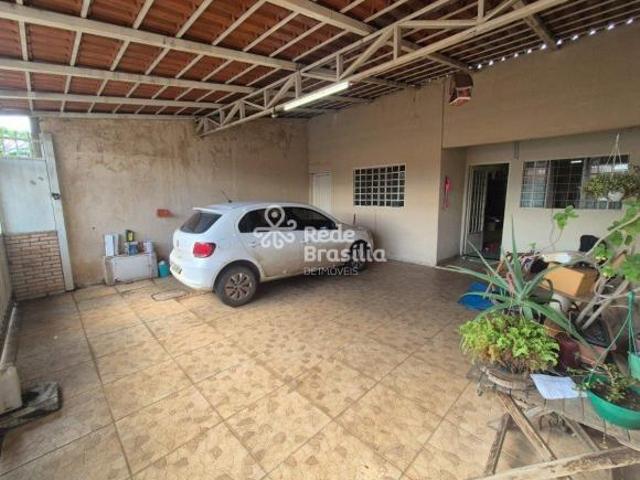 Quadra 601 | Casa 02 Quartos sendo 1 Suíte com 2 Vagas de Garagem Coberta Samambaia