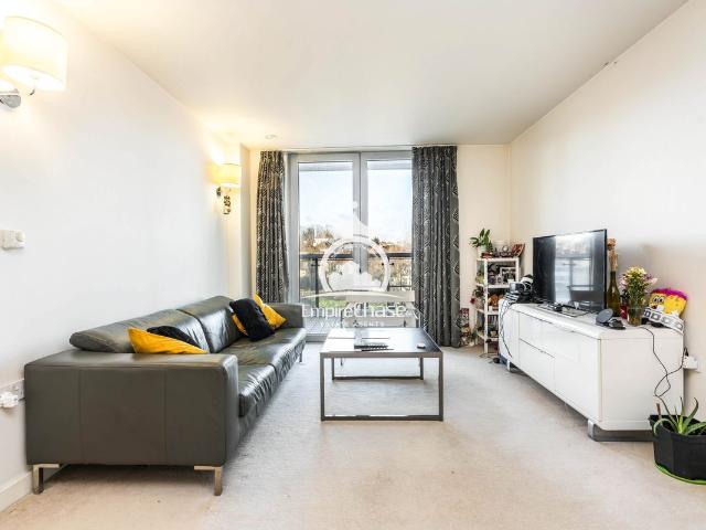 Quadrant Court, Empire Way, Wembley HA0, 2 bed flat to rent, £2,200 pcm | PrimeLocation