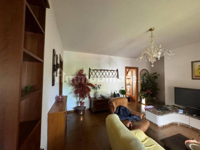 Quadrilocale 115 m², Centro, Dervio