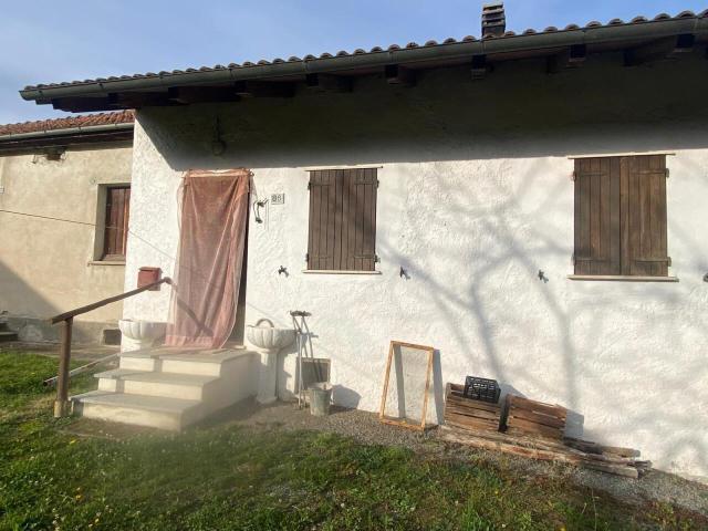 Strada Galli 88 quadrilocale 286mq