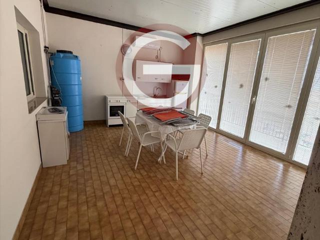 Quadrilocale con box, Cinquefrondi zona semicentrale