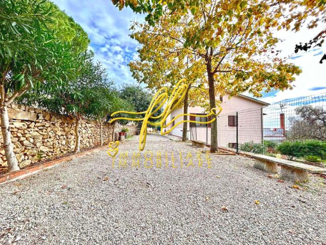 Quadrilocale con giardino a Campo nell'Elba