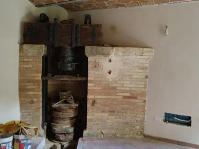 Quadrilocale con giardino a Chianni