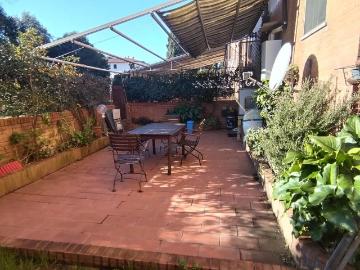 Quadrilocale con giardino a Livorno