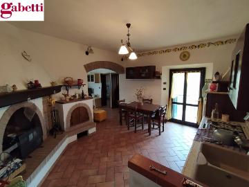 Quadrilocale con giardino a Monteroni d'Arbia