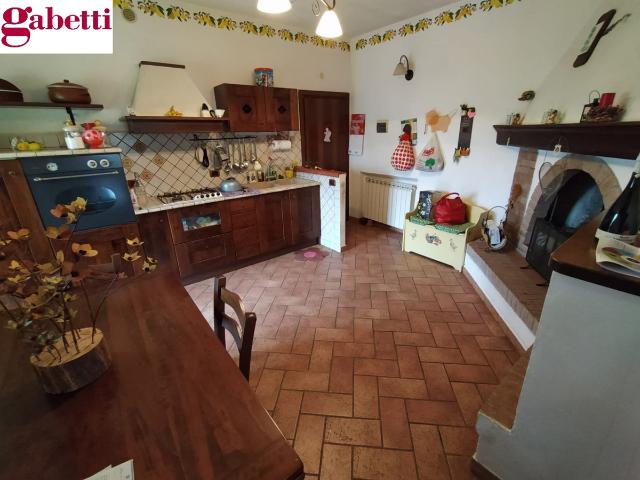 Quadrilocale con giardino a Monteroni d'Arbia