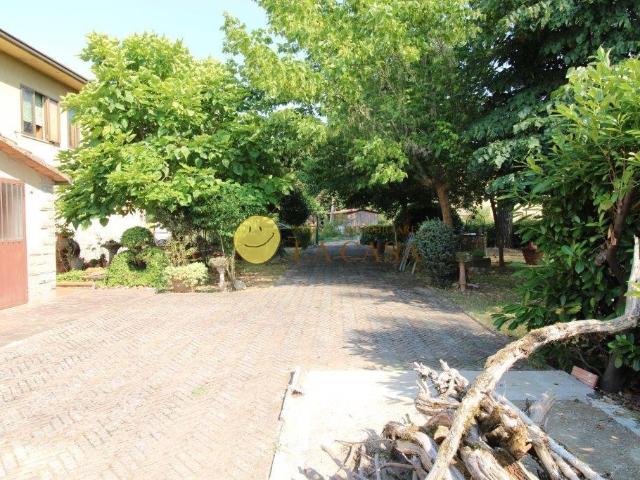 Quadrilocale con giardino, Reggello leccio