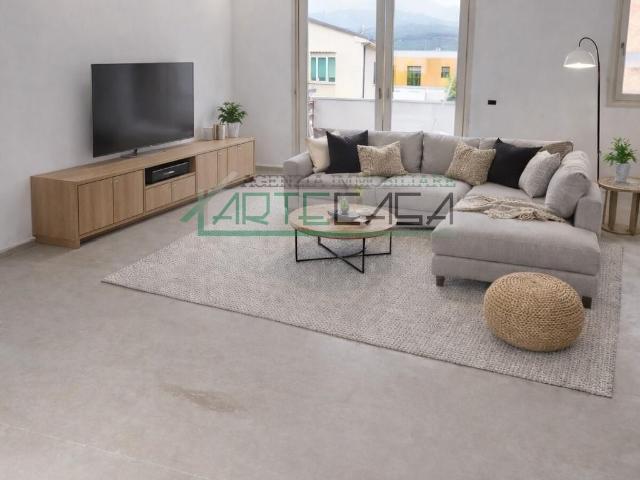 Quadrilocale con terrazzi a Cascina