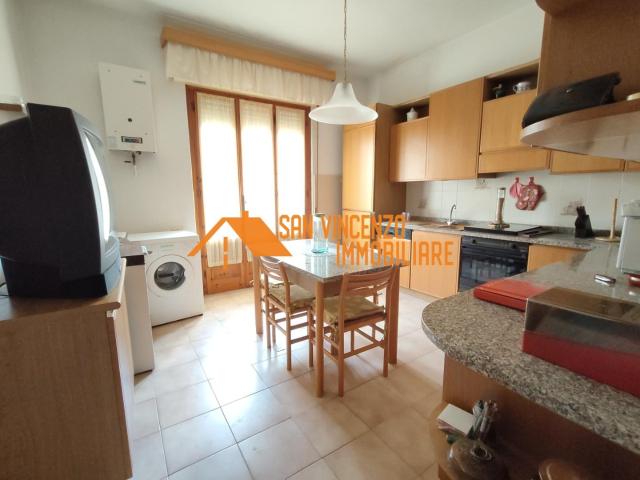 Quadrilocale con terrazzo a Campiglia Marittima