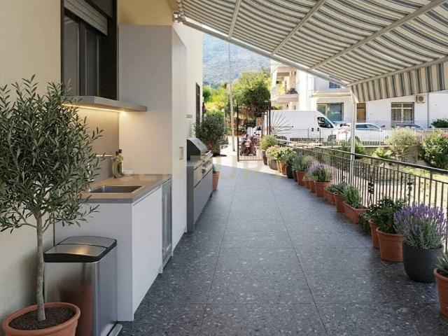 Quadrilocale con terrazzo in via nazionale 125, Torrenova