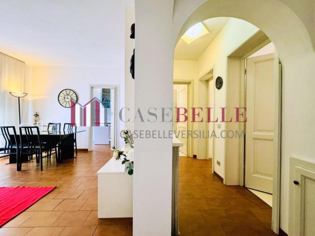 Quadrilocale con terrazzo, Seravezza querceta