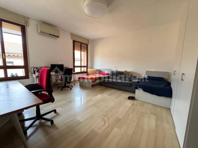 Quadrilocale corso Porta Reno, Centro Storico, Ferrara