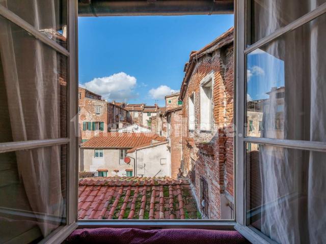 Quadrilocale Chiasso Barletti 7, Piazza Napoleone San Michele, Lucca