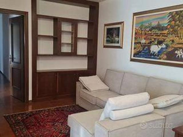 QUADRILOCALE A PAESE