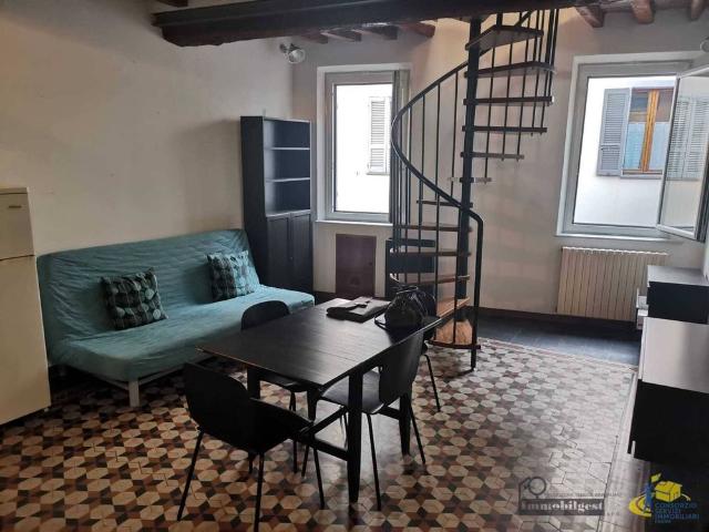 Quadrilocale Borgo Garimberti 18, Centro Storico, Parma