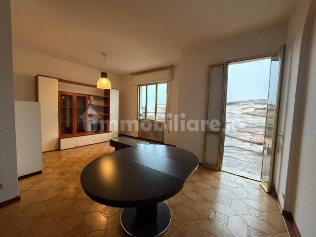 Quadrilocale buono stato, secondo piano, Zona Mensa, Via Toscana, Certaldo