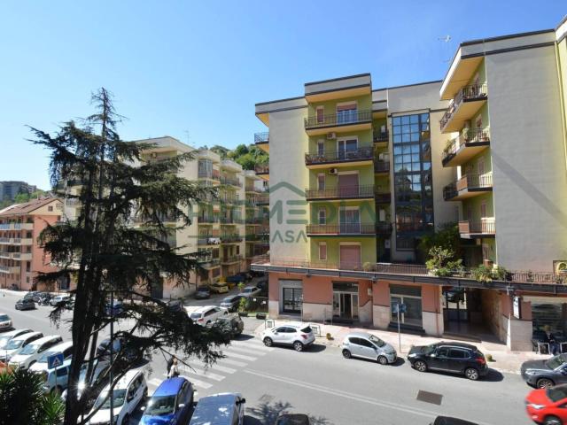 Quadrilocale buono stato, secondo piano, Gravitelli, Messina