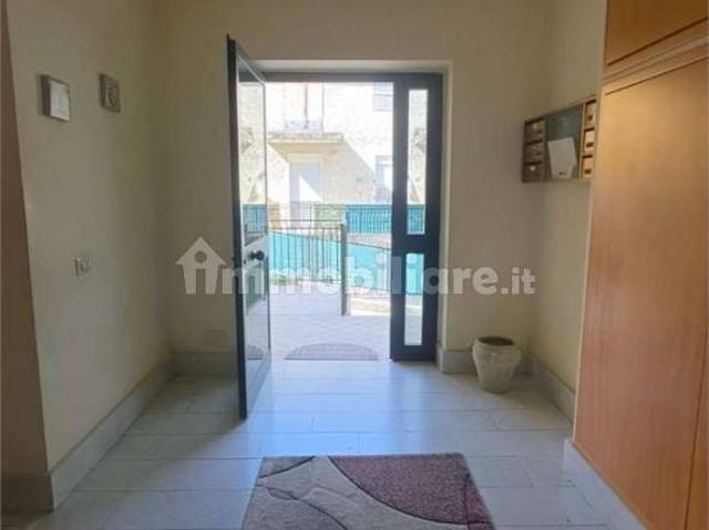 Quadrilocale buono stato, piano terra, Centro, Carini