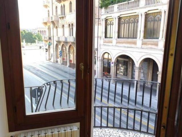 Quadrilocale buono stato, primo piano, Santo, Padova
