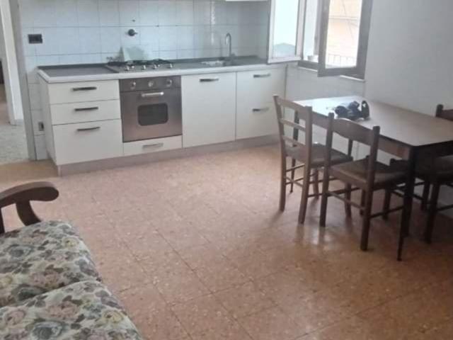 Quadrilocale da ristrutturare a Massa