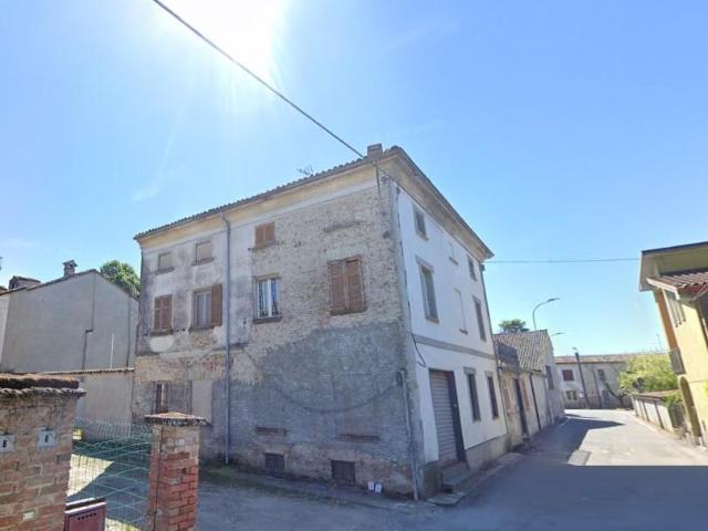 Quadrilocale da ristrutturare, Corana ghiaie