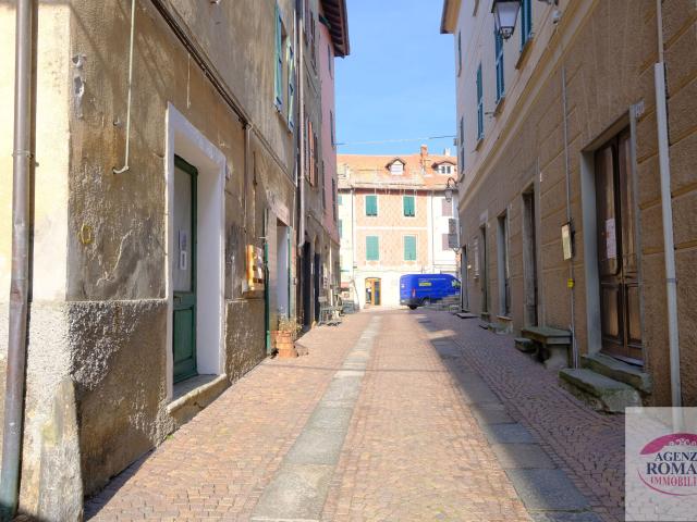 Quadrilocale da ristrutturare in via forni 13, Sassello