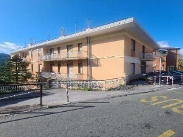 Quadrilocale da ristrutturare in via pierino negrotto cambiaso 127/14, Genova