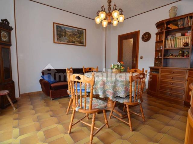 Quadrilocale frazione Villa 2, La Villa, Traves