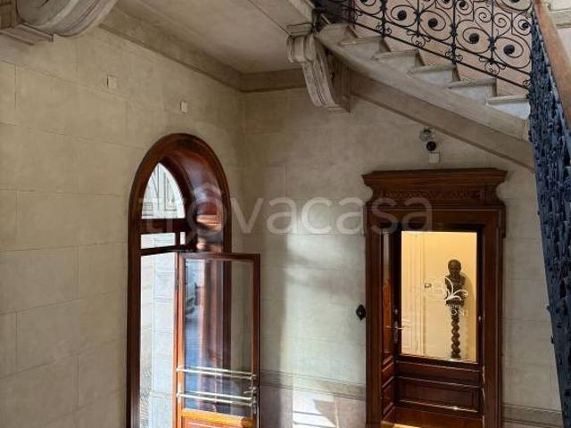 Quadrilocale in affitto a Milano, Pagano