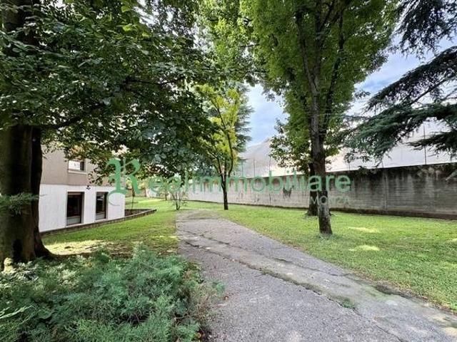Quadrilocale in affitto a Monza via Umberto Biancamano, Triante