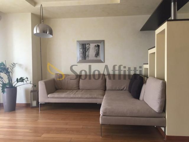 Quadrilocale in affitto a Bari via Marco Partipilo, 16, Poggiofranco
