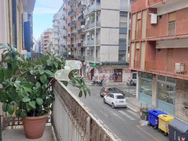 Quadrilocale in affitto a Bari via Sagarriga Visconti, Libertà