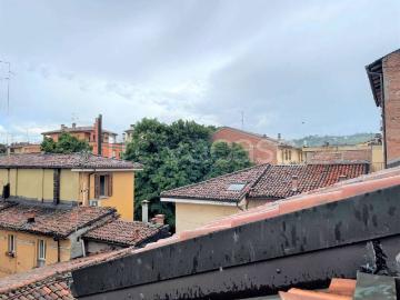 Quadrilocale in affitto a Bologna via Pietralata, San Felice