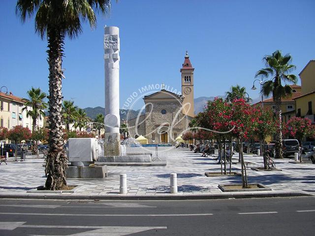 Quadrilocale in affitto a Carrara, case in affitto Carrara