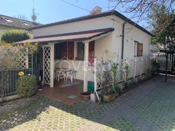 Quadrilocale in affitto a Cervia viale Po, 10