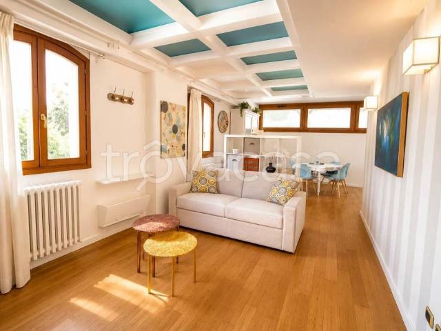 Quadrilocale in affitto a Firenze via magenta, 10, Borgo Ognissanti Il Prato