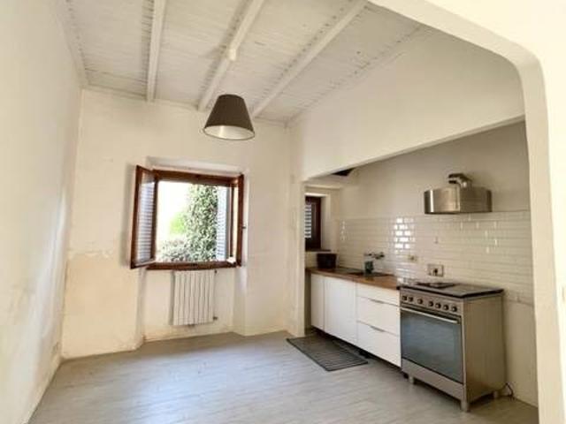 Quadrilocale in affitto a Firenze via Barni, Galluzzo