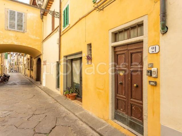 Quadrilocale in affitto a Firenze via d'Ardiglione, San Frediano