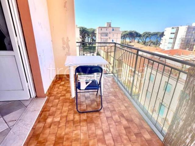 Quadrilocale in affitto a Follonica via Arturo Toscanini, 14