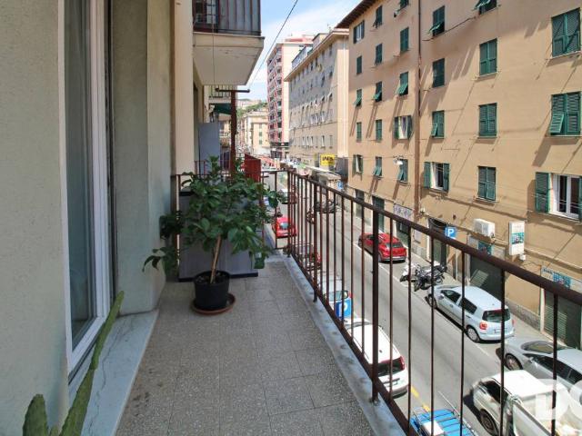 Quadrilocale in affitto a Genova via Donghi, San Fruttuoso