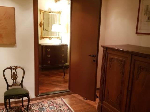 Quadrilocale in affitto a Genova vico dei Giustiniani, Centro Storico