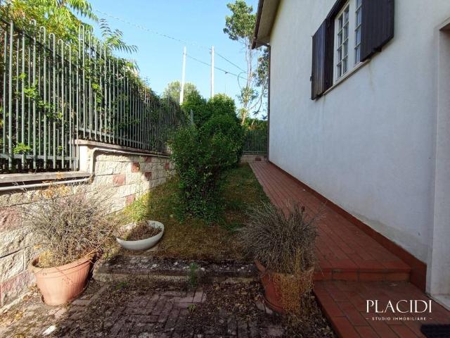 Quadrilocale in affitto a L'Aquila via Acquasanta, 44, Torretta Torrione